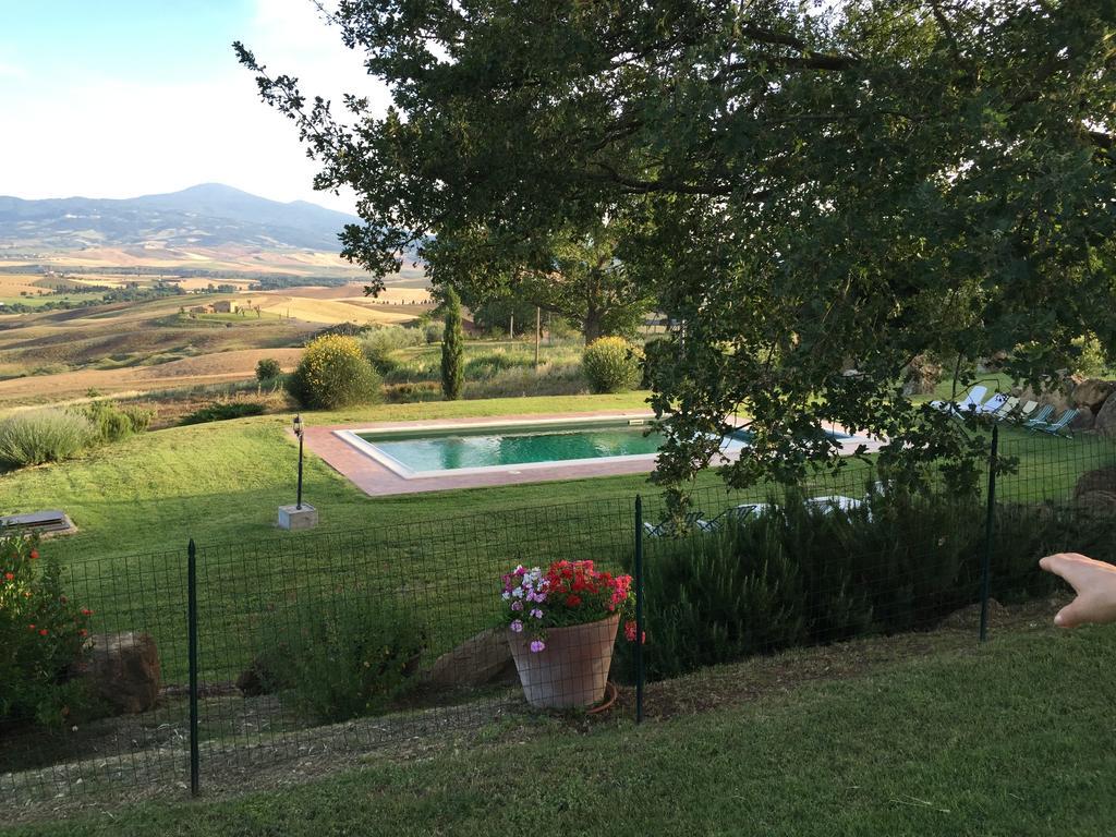 Villa Fonte All'Oppio Con Area Piscina Recintata Pienza Exterior photo