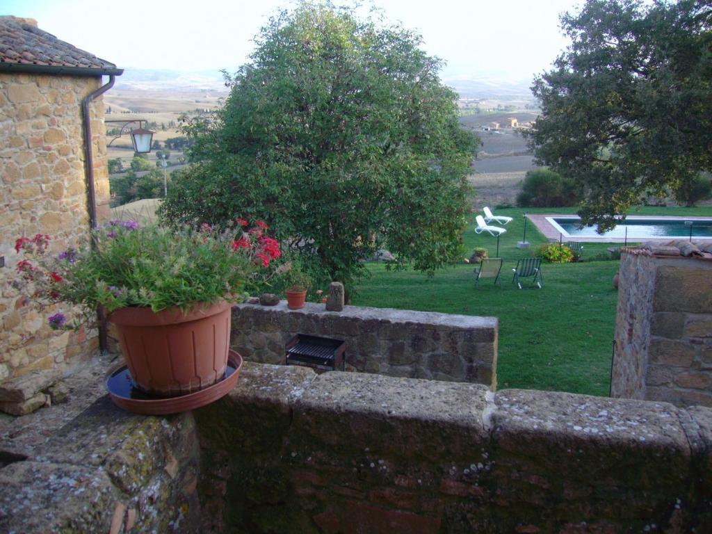 Villa Fonte All'Oppio Con Area Piscina Recintata Pienza Exterior photo